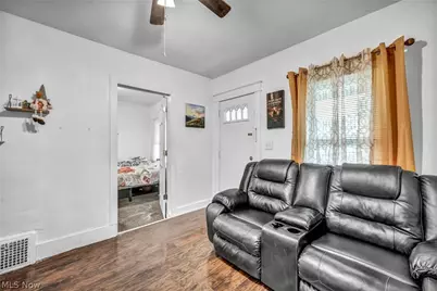 3175 Caroline Avenue, Lorain, OH 44055 - Photo 2