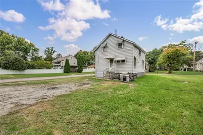 3175 Caroline Avenue, Lorain, OH 44055 - Photo 24