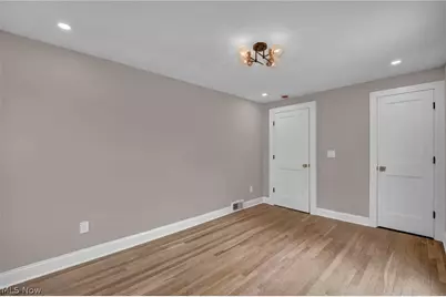 18329 Lomond Boulevard, Huber Heights, OH 44122 - Photo 26