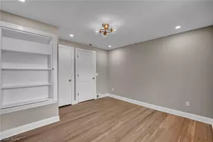 18329 Lomond Blvd, Huber Heights, OH 44122 - Photo 18