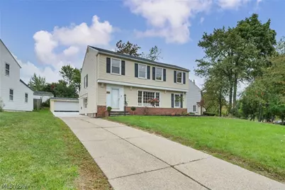 18329 Lomond Boulevard, Huber Heights, OH 44122 - Photo 4