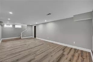 18329 Lomond Blvd, Huber Heights, OH 44122 - Photo 30