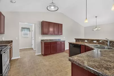 4843 Meadow Lark Drive, Lorain, OH 44053 - Photo 12