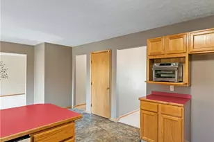 411 Dillon Rd, Akron, OH 44313 - Photo 8