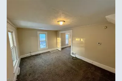 2157 10th Street SW, Akron, OH 44314 - Photo 2