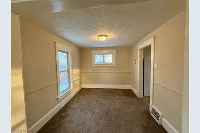 2157 10th Street SW, Akron, OH 44314 - Photo 6