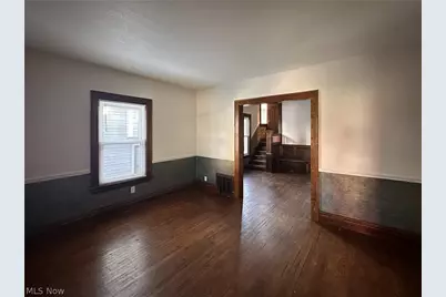 464 Crestwood Avenue #A, Akron, OH 44302 - Photo 2