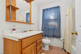 957 E Dewey Ave, Youngstown, OH 44502 - Photo 12