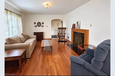 2011 Normandy Circle, Zanesville, OH 43701 - Photo 2