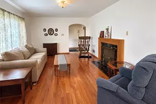 2011 Normandy Cir, Zanesville, OH 43701 - Photo 2