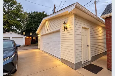 2011 Normandy Circle, Zanesville, OH 43701 - Photo 12