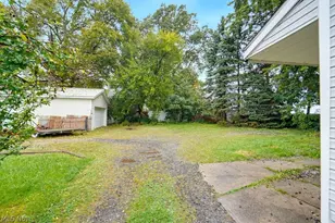 1401 Ridgeway Pl NW, Canton, OH 44709 - Photo 30