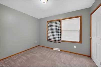 702 Willow Dale Street NW, Bolivar, OH 44612 - Photo 12