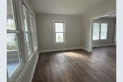 122 Bellfield Avenue, Elyria, OH 44035 - Photo 6