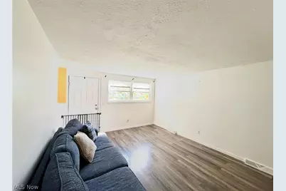 560 Baldwin Avenue, Elyria, OH 44035 - Photo 8