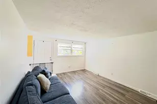 560 Baldwin Ave, Elyria, OH 44035 - Photo 8