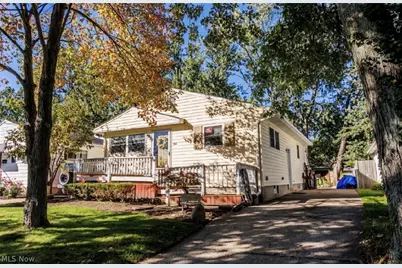 560 Baldwin Avenue, Elyria, OH 44035 - Photo 2