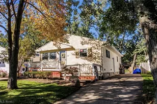 560 Baldwin Ave, Elyria, OH 44035 - Photo 2