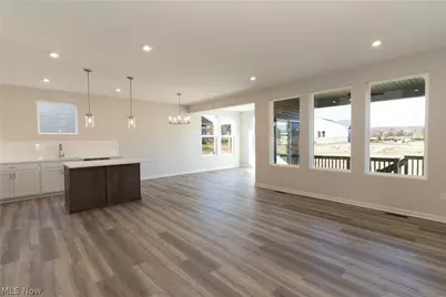 3639 Great Windsor Lane, Green, OH 44685 - Photo 2