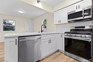 5412 Nan Linn Dr, Willoughby, OH 44094 - Photo 2