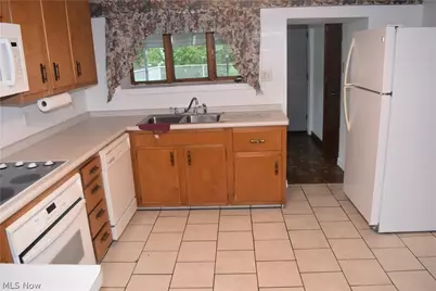 52135 Home Street, St Clairsville, OH 43950 - Photo 2