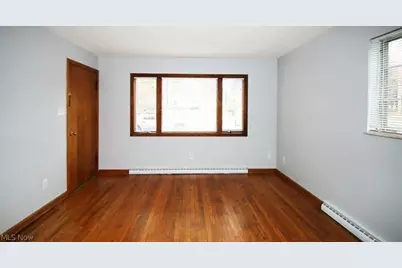 615 E Robinson Avenue, Barberton, OH 44203 - Photo 8