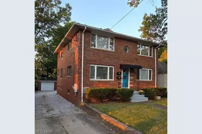 615 E Robinson Avenue, Barberton, OH 44203 - Photo 2