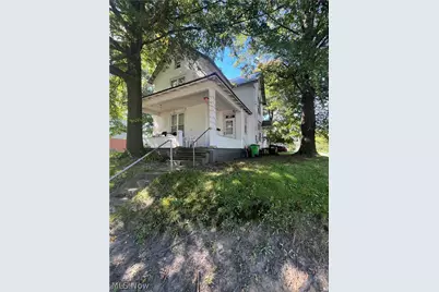 805 S Freedom Avenue, Alliance, OH 44601 - Photo 1