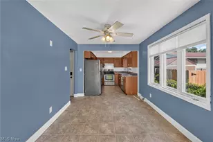 613 W Fike Ave, Orrville, OH 44667 - Photo 10