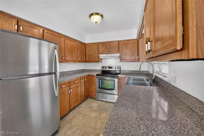 613 W Fike Avenue, Orrville, OH 44667 - Photo 8
