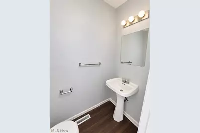 642 E Buchtel Avenue, Akron, OH 44304 - Photo 10
