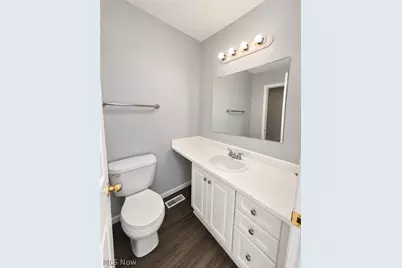 642 E Buchtel Avenue, Akron, OH 44304 - Photo 18
