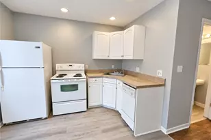 642 E Buchtel Ave, Akron, OH 44304 - Photo 6