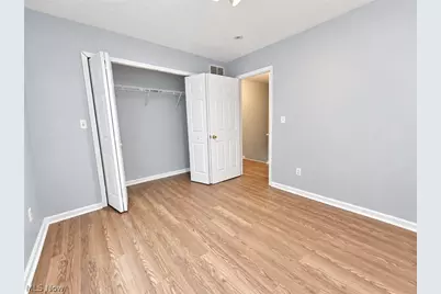 642 E Buchtel Avenue, Akron, OH 44304 - Photo 12