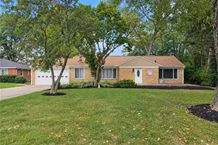 2961 Chamberlain Rd, Akron, OH 44333 - Photo 1