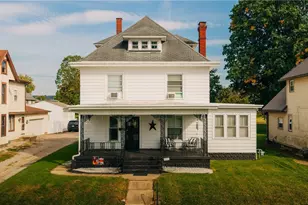 424 S 4th St, Coshocton, OH 43812 - Photo 1