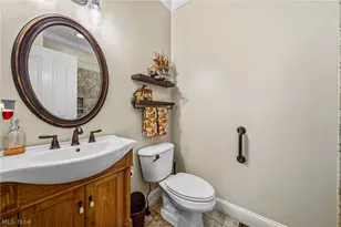 9505 Roryanna Dr, Chardon, OH 44024 - Photo 18