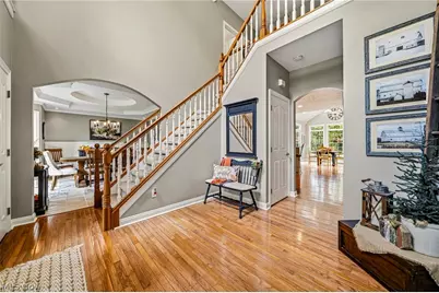 9505 Roryanna Drive, Chardon, OH 44024 - Photo 4