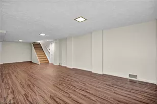 824 E Waterloo Rd, Akron, OH 44306 - Photo 24
