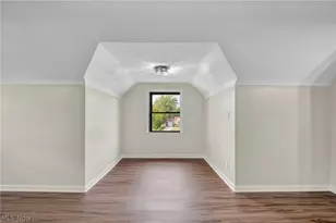 824 E Waterloo Rd, Akron, OH 44306 - Photo 20