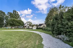 824 E Waterloo Rd, Akron, OH 44306 - Photo 4