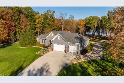 2235 S Mahoning Road, Lake Milton, OH 44429 - Photo 2
