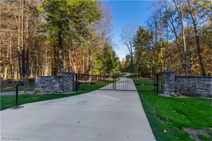 2235 S Mahoning Rd, Lake Milton, OH 44429 - Photo 8