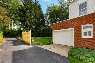 1734 Oberlin Court NW, Canton, OH 44703 - Photo 4