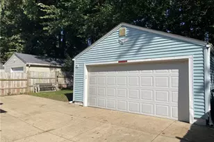 1567 Sunset Ave, Akron, OH 44301 - Photo 16