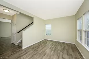 10359 Fox Hollow Cir, Twinsburg, OH 44087 - Photo 6
