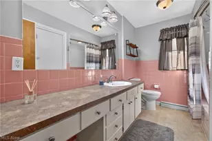 2007 Colonial Pkwy NE, Massillon, OH 44646 - Photo 14