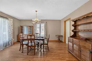 2007 Colonial Pkwy NE, Massillon, OH 44646 - Photo 6