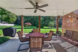 2007 Colonial Pkwy NE, Massillon, OH 44646 - Photo 22