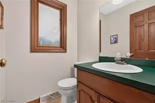 2935 Cherrywood Cir NW, Massillon, OH 44646 - Photo 20